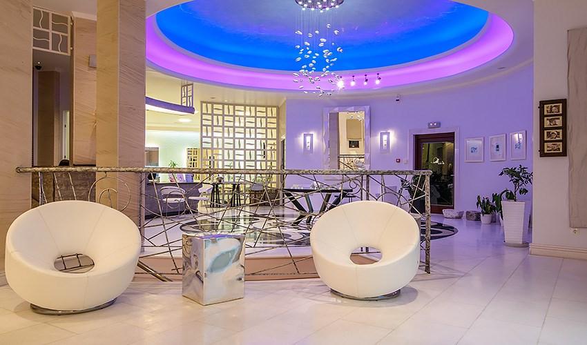 Le-mar-deluxe-hotel-spa-11.jpg