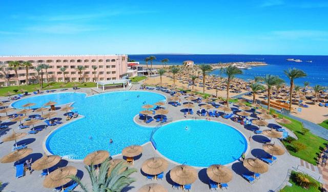 Beach Albatros Resort