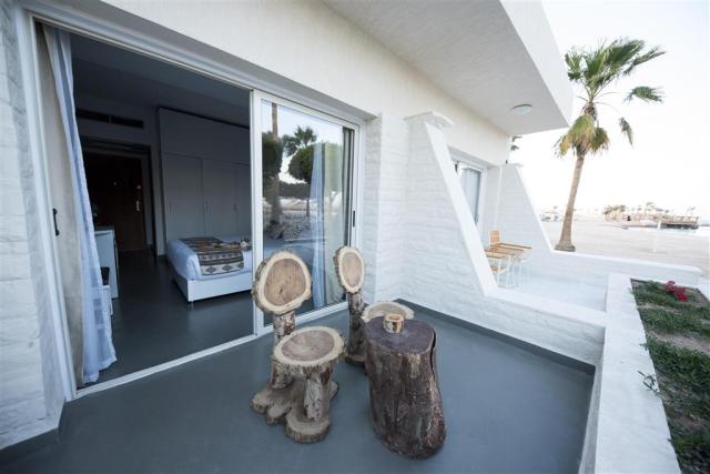 Meraki Resort