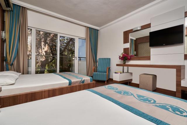 MAYA GOLF HOTEL