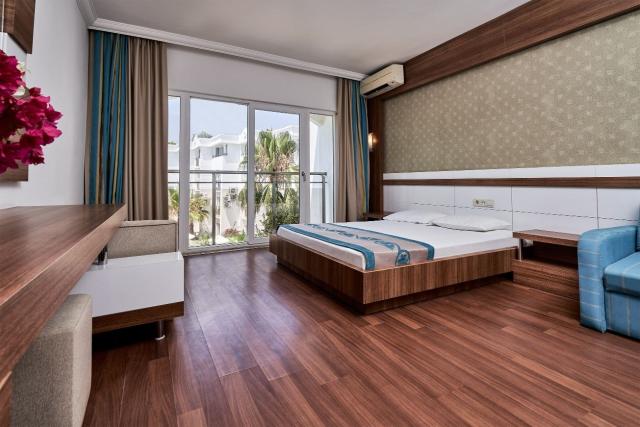 MAYA GOLF HOTEL