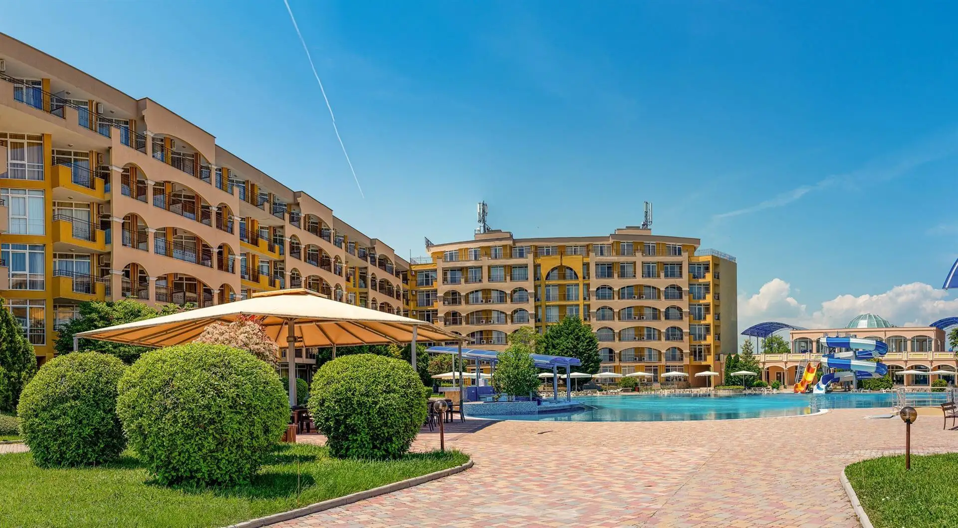 Midia resort grounds and pool area in daylight
